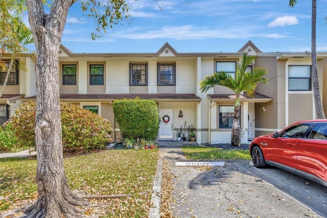 226 City View Drive, Fort Lauderdale, FL 33311