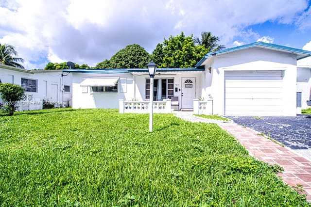 4231 NW 49th Avenue, sold in Oakland Estates 4th Sec, Lauderdale Lakes, FL