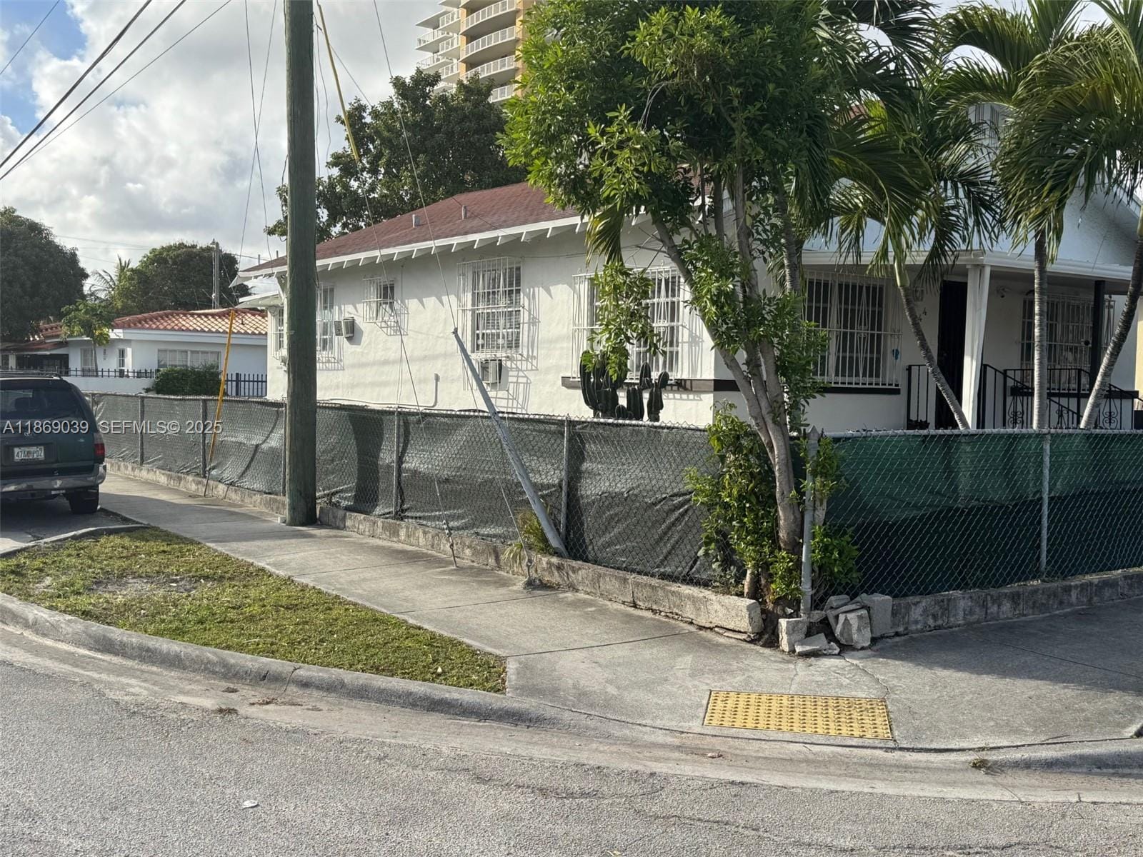 844 SW 8th Court, Miami, FL 33130 photo 3