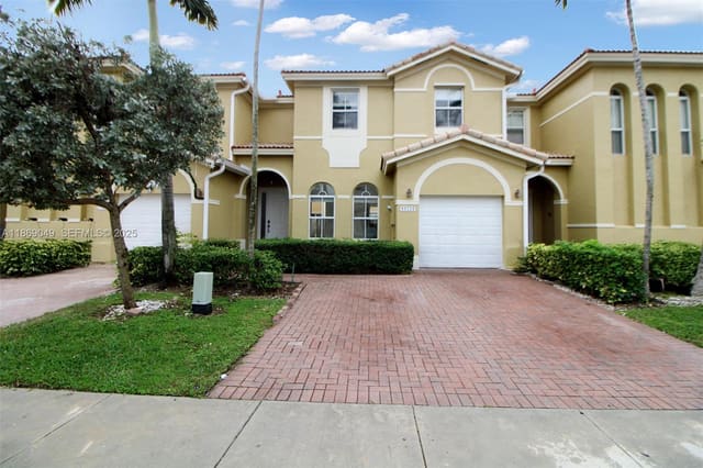 11724 SW 137th Path, sold in Century Breeze, Miami, FL
