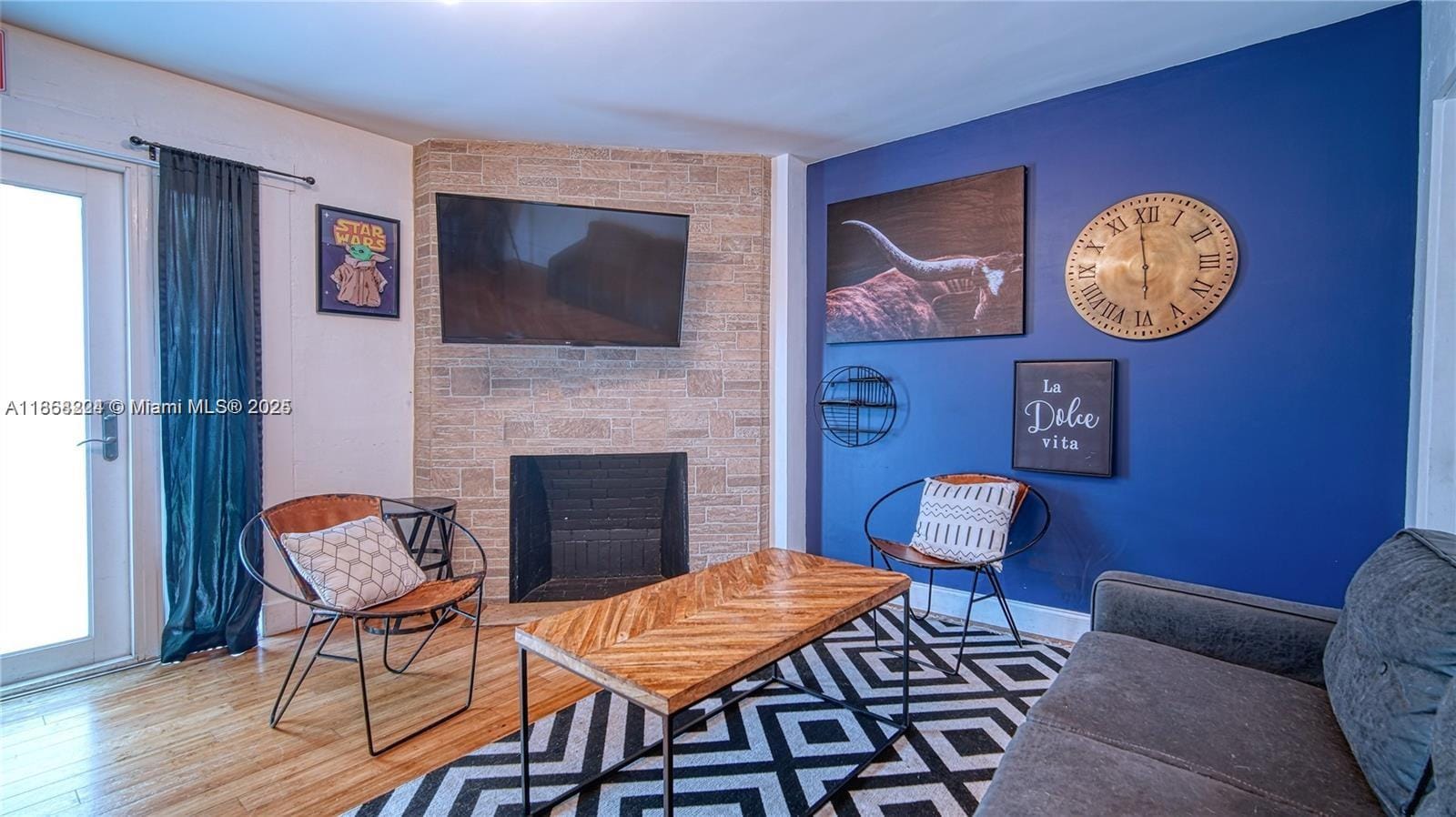 2614 Monroe Street — photo 4