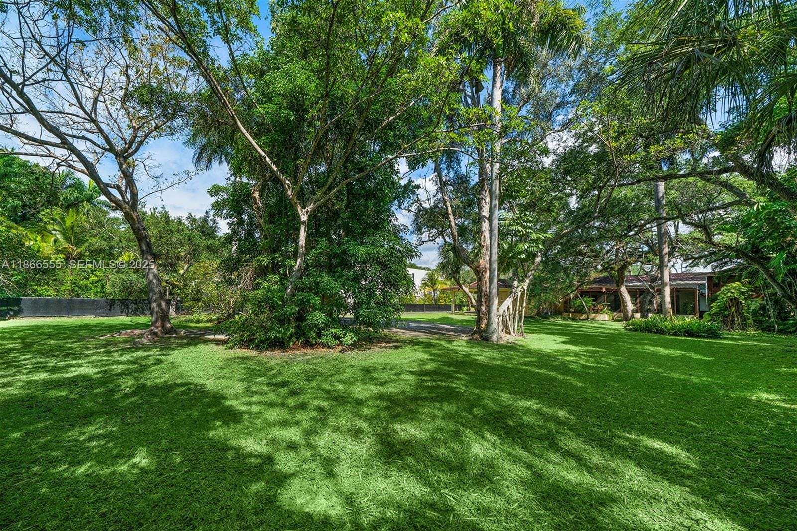 5440 Hammock Drive — photo 9