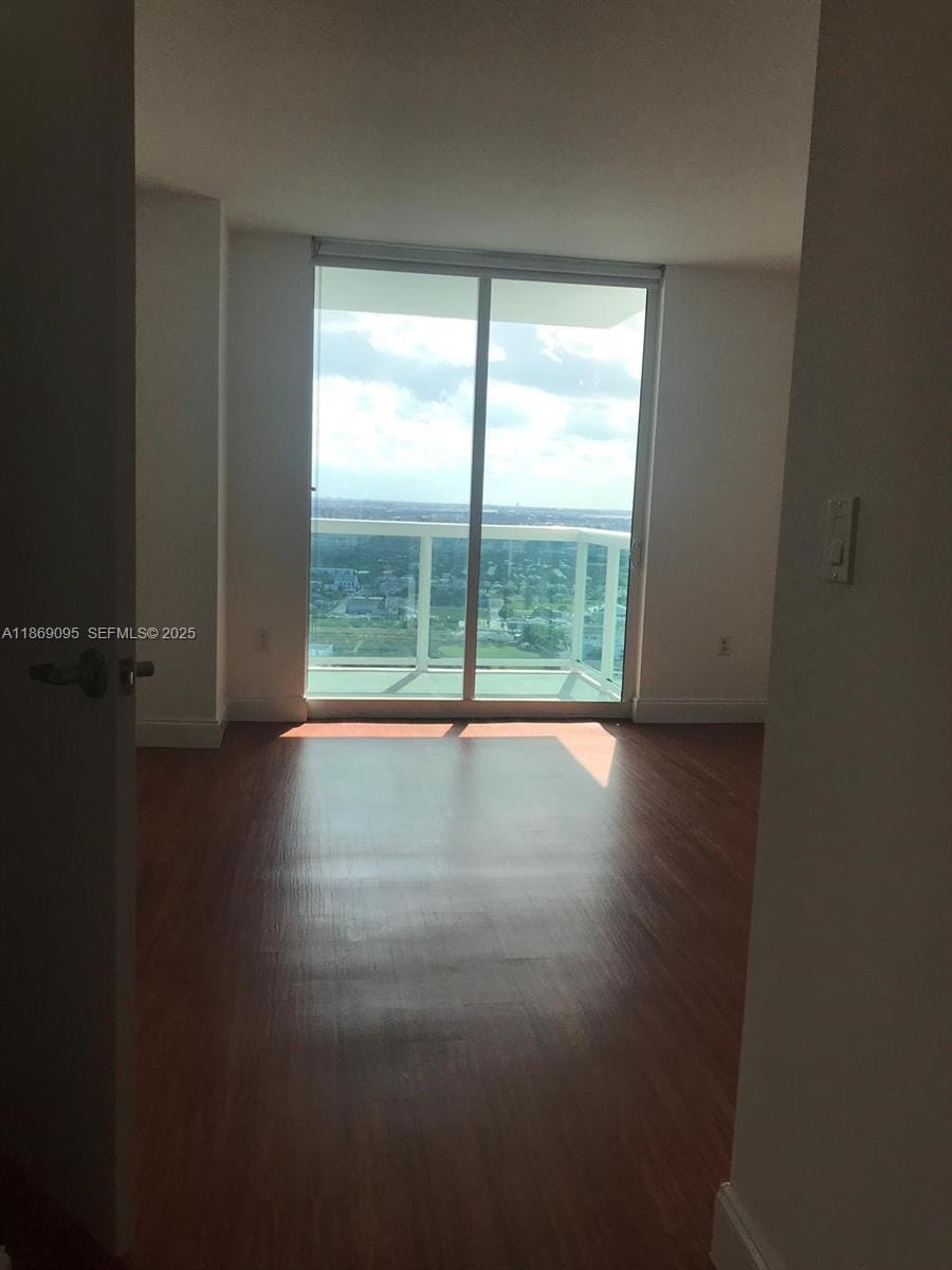 1800 N Bayshore Drive 3910 — photo 4