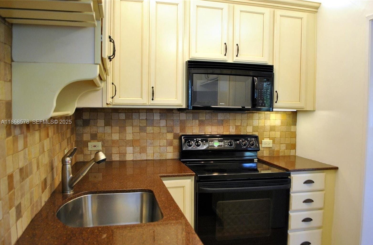 7620 SW 56th Avenue 4 — photo 11
