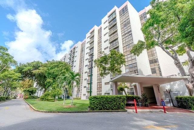 17021 N Bay Road 414, sold in Plaza Of Americas Condo P, Sunny Isles Beach, FL