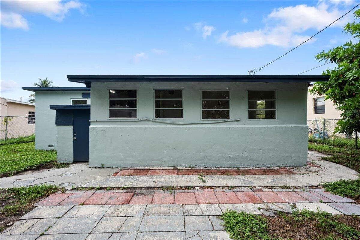 821 43rd Street, West Palm Beach, FL 33407 photo 19
