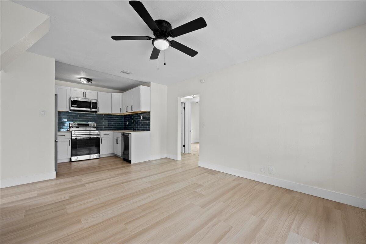 821 43rd Street, West Palm Beach, FL 33407 photo 3