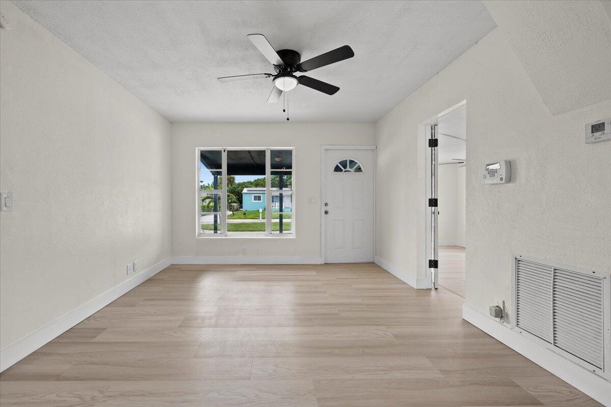 821 43rd Street, West Palm Beach, FL 33407 photo 8