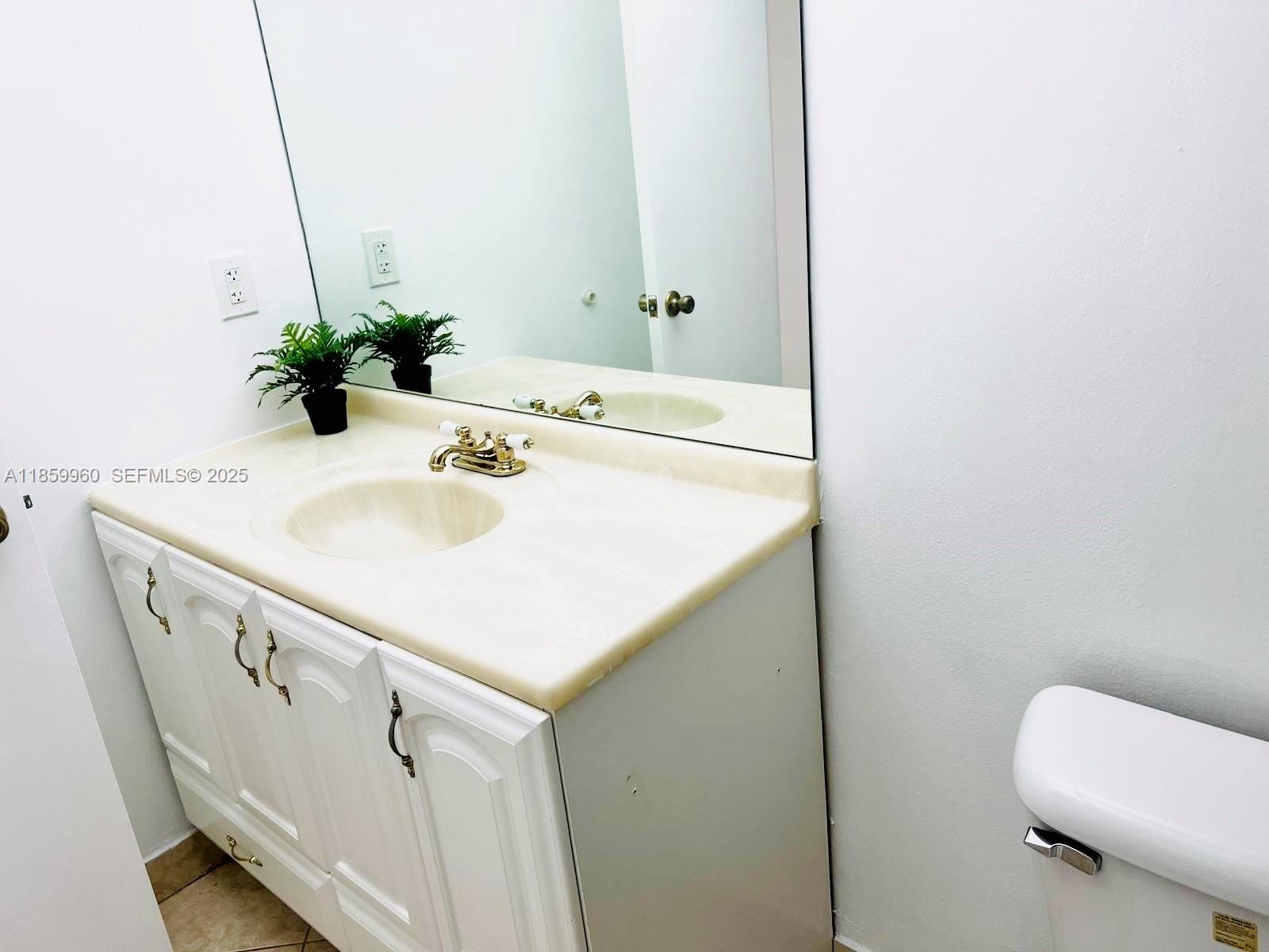 1810 SW 81st Avenue 2201 — photo 11