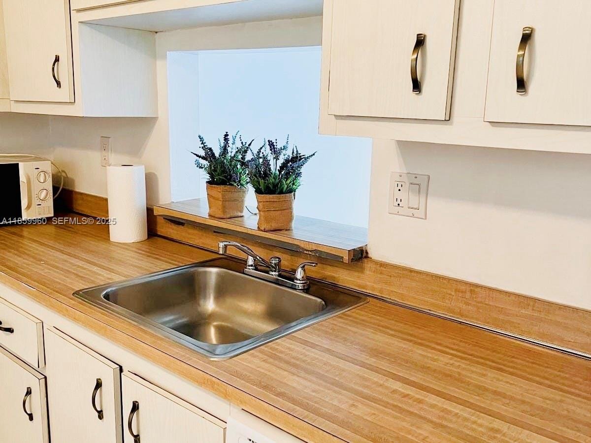 1810 SW 81st Avenue 2201 — photo 6
