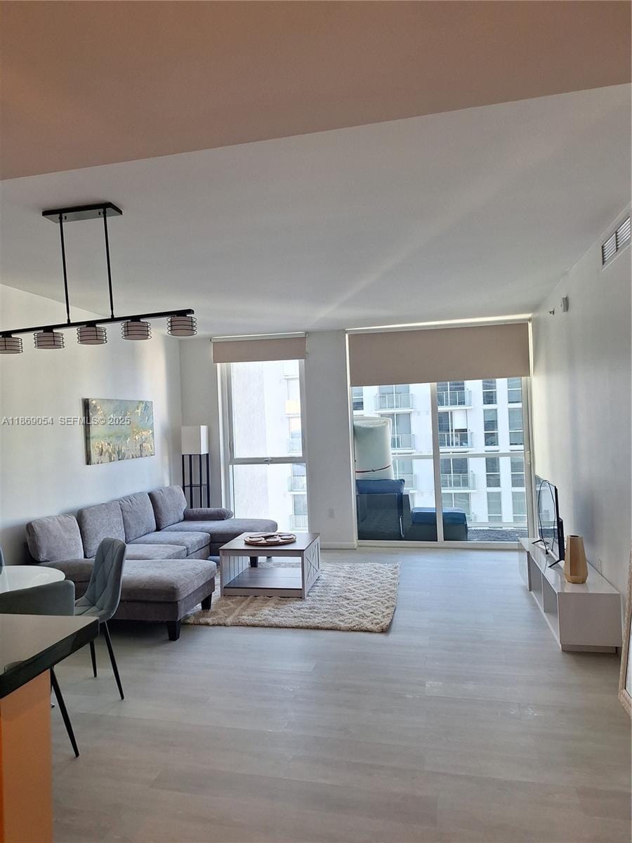 253 NE 2nd Street 2606, Miami, FL 33132 photo 15