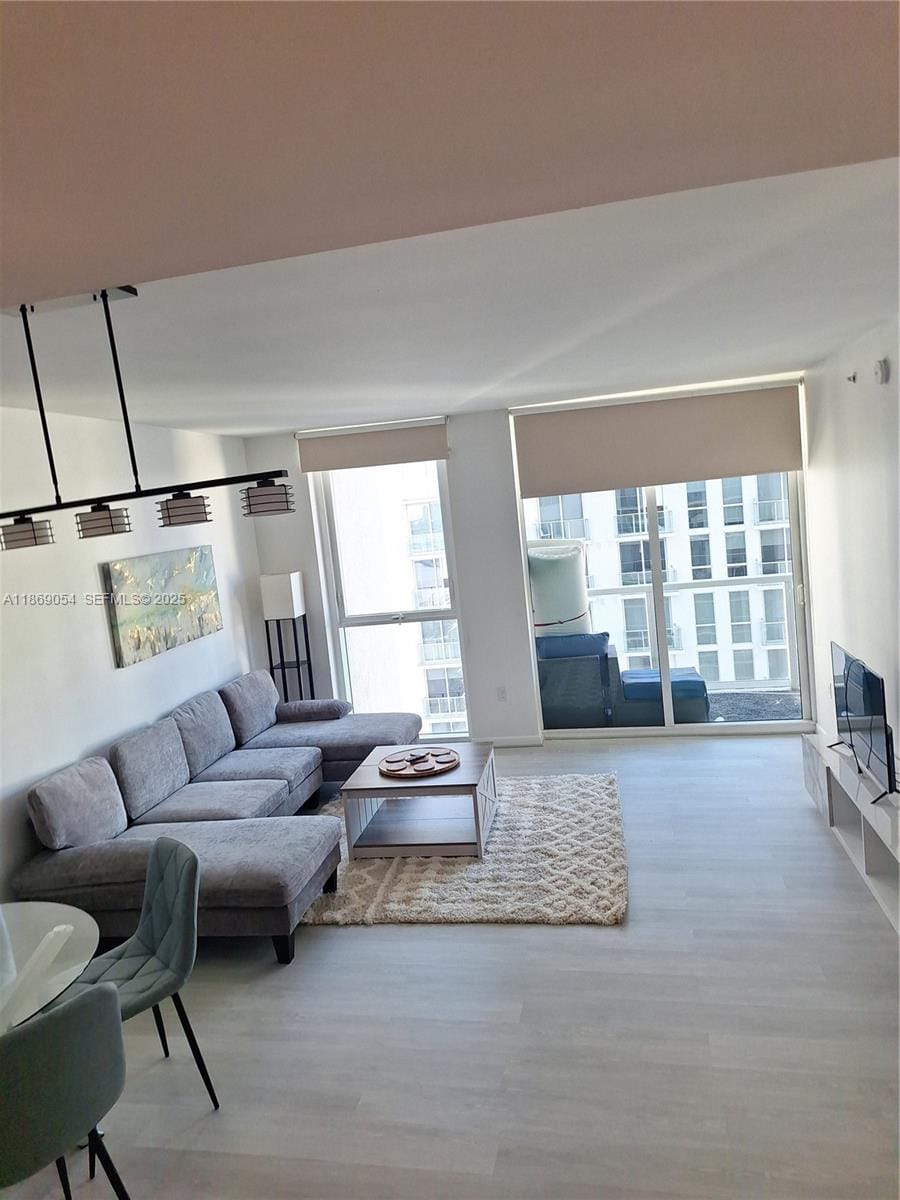 253 NE 2nd Street 2606, Miami, FL 33132 photo 29