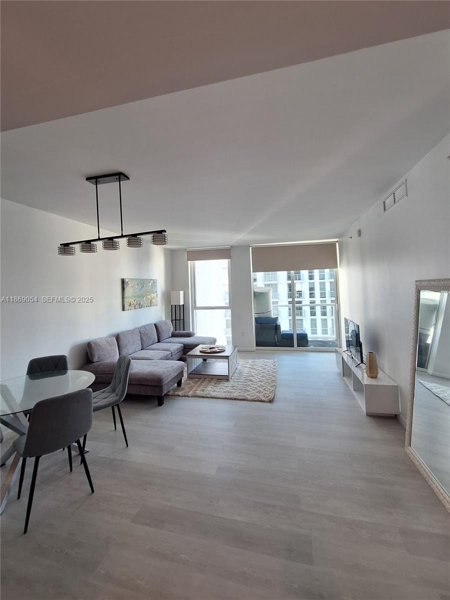 253 NE 2nd Street 2606, Miami, FL 33132 photo 6
