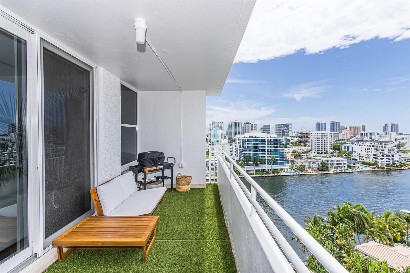 888 Intracoastal Drive 14G, Fort Lauderdale, FL 33304 photo 3