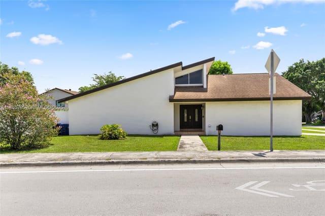 11621 SW 132nd Avenue, sold in Lindgren West, Miami, FL