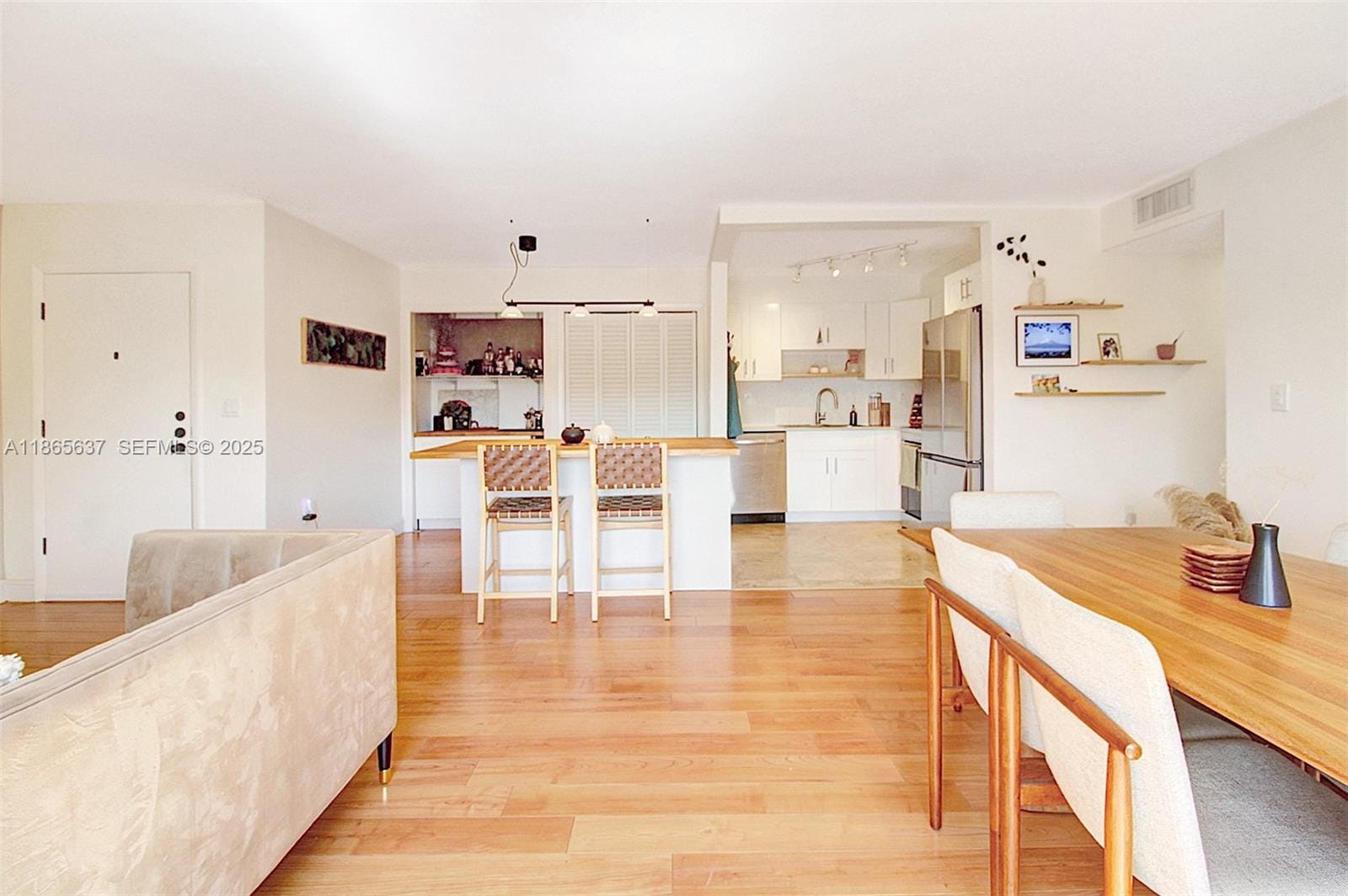 1100 Salzedo Street 3B — photo 4