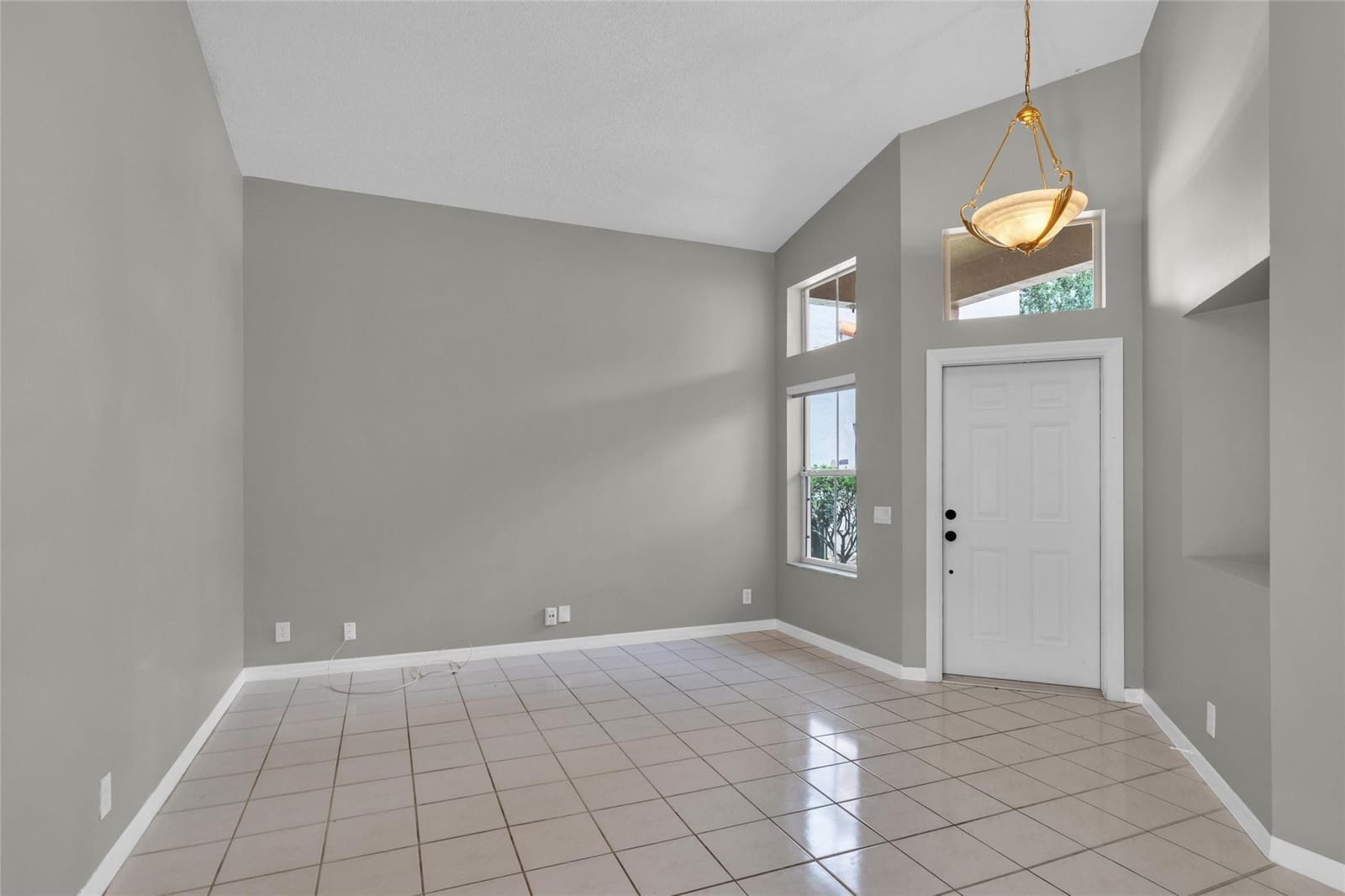 702 Stanton Drive — photo 4
