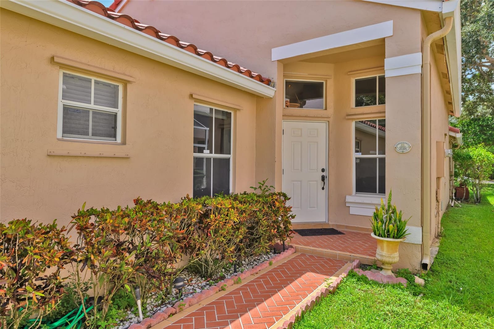 702 Stanton Drive — photo 9