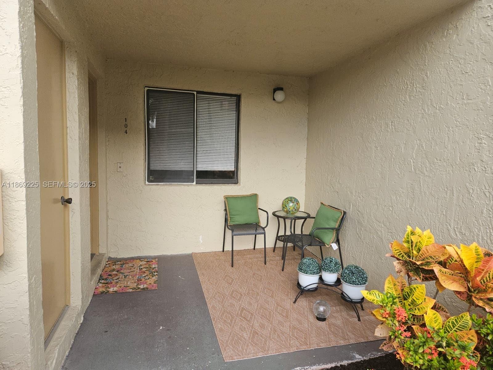 436 Lakeview Drive 104 — photo 2