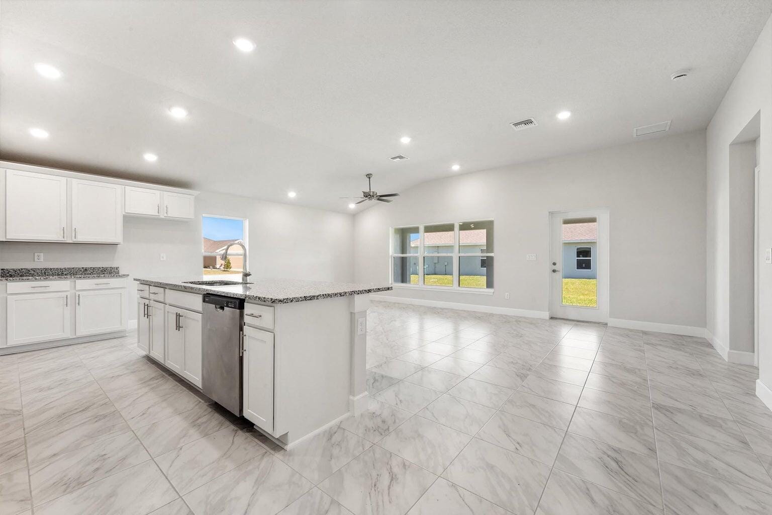 5113 Modeno Street — photo 10