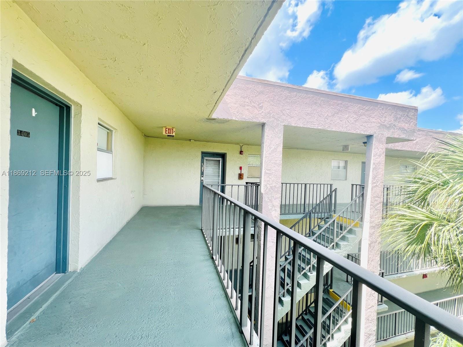 1820 SW 81st Avenue 3405 — photo 4