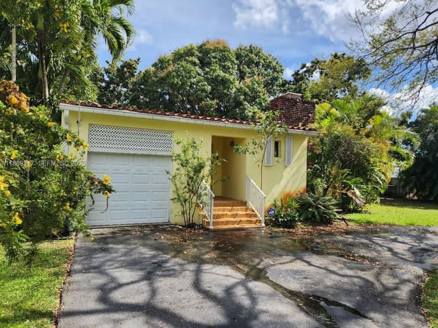 217 Iroquois Street, sold in Golf Course Addn Hia, Miami Springs, FL