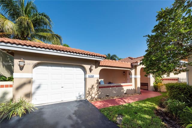 1426 Seagrape Circle, sold in Garden Homes At Country Isles, Weston, FL
