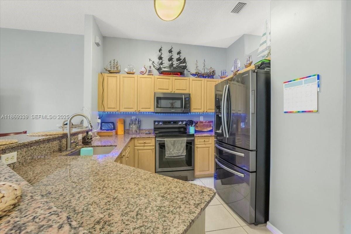 2813 Augusta Lane, Homestead, FL 33035 photo 5
