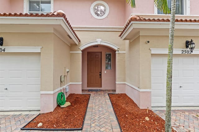 2504 Seminole Palms Drive 2504, sold in Seminole Palms, Greenacres, FL