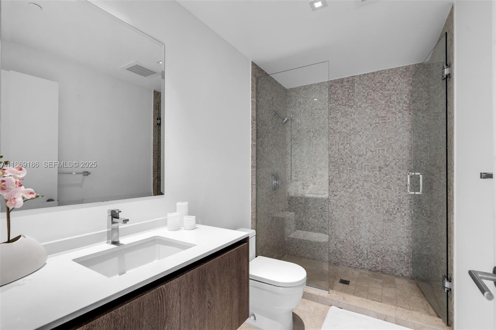 68 SE 6th Street 2410, Miami, FL 33131 photo 22
