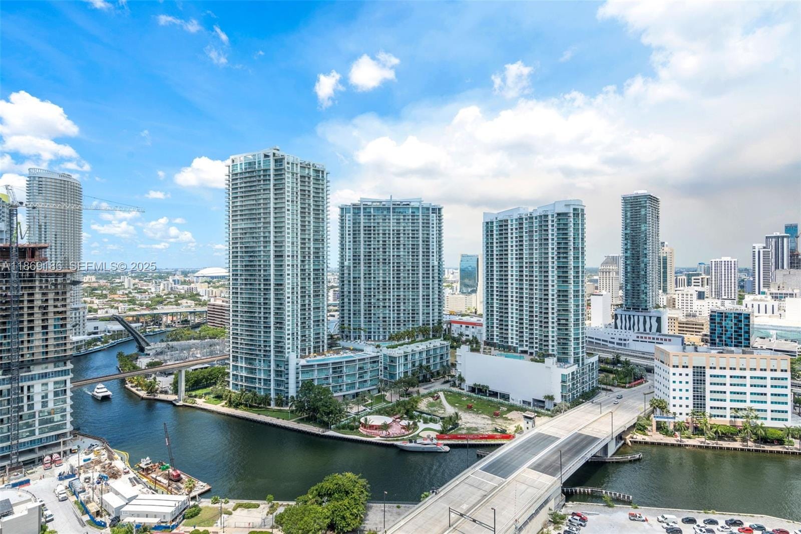 68 SE 6th Street 2410, Miami, FL 33131 photo 24