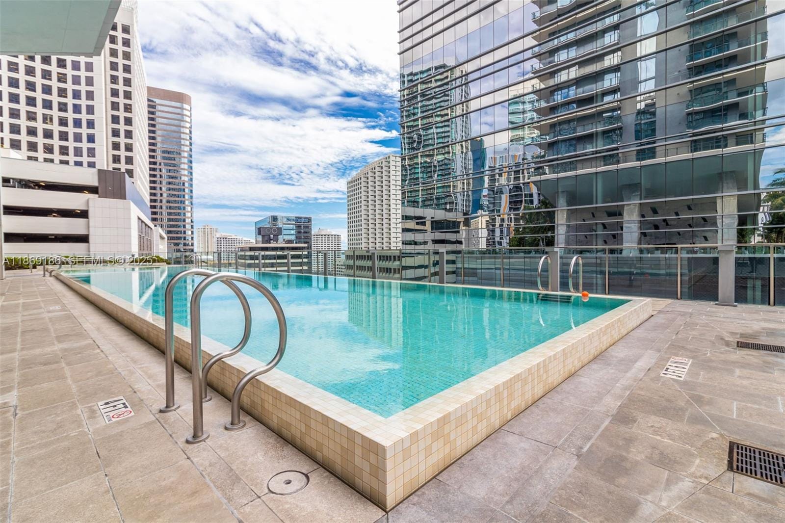 68 SE 6th Street 2410, Miami, FL 33131 photo 30
