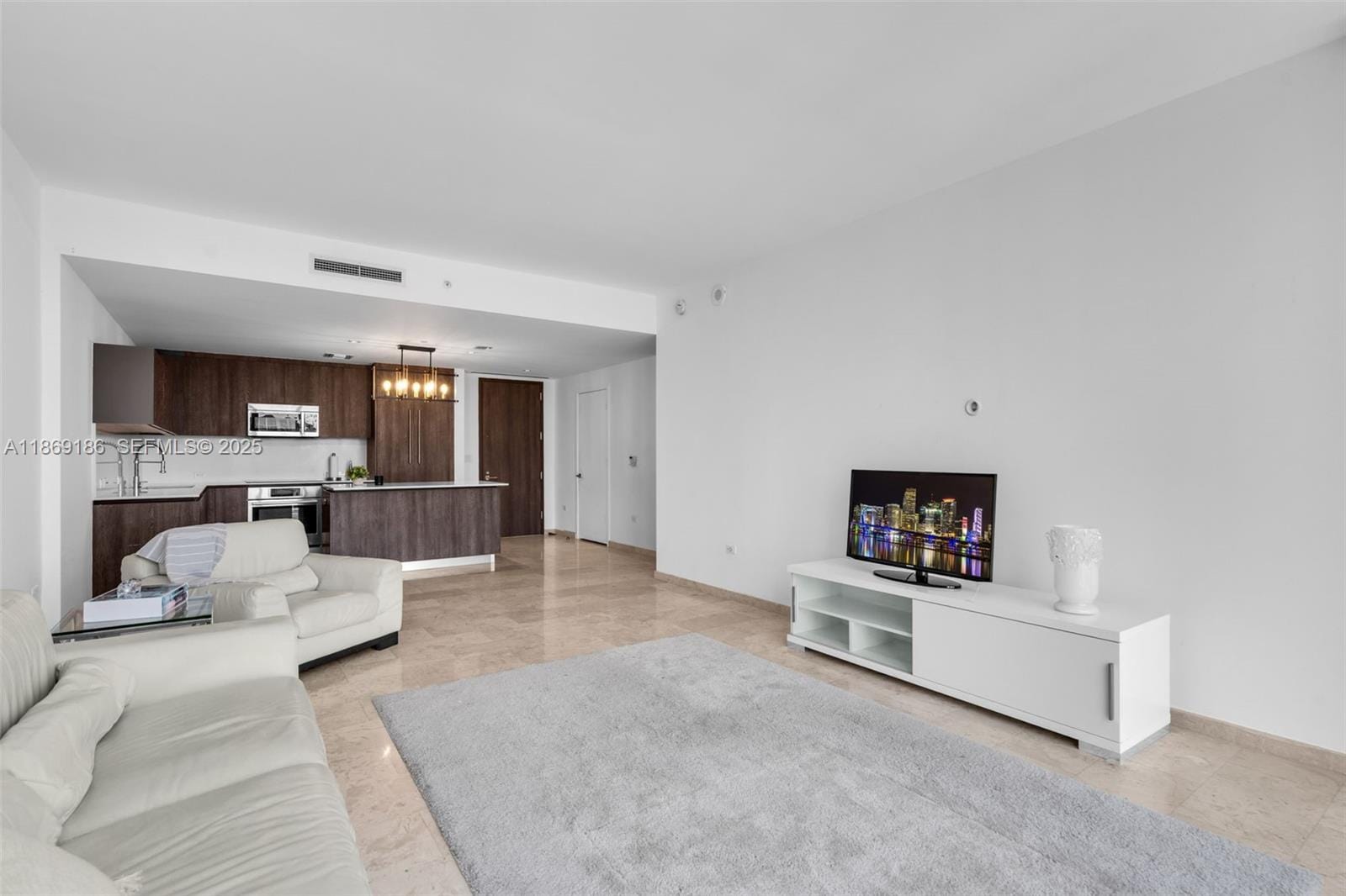 68 SE 6th Street 2410, Miami, FL 33131 photo 6
