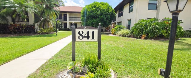 841 SW South River Drive 102, Stuart, FL 34997