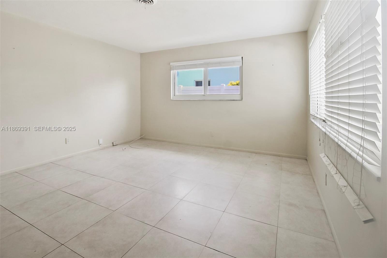 846 NW 10th Avenue — photo 9