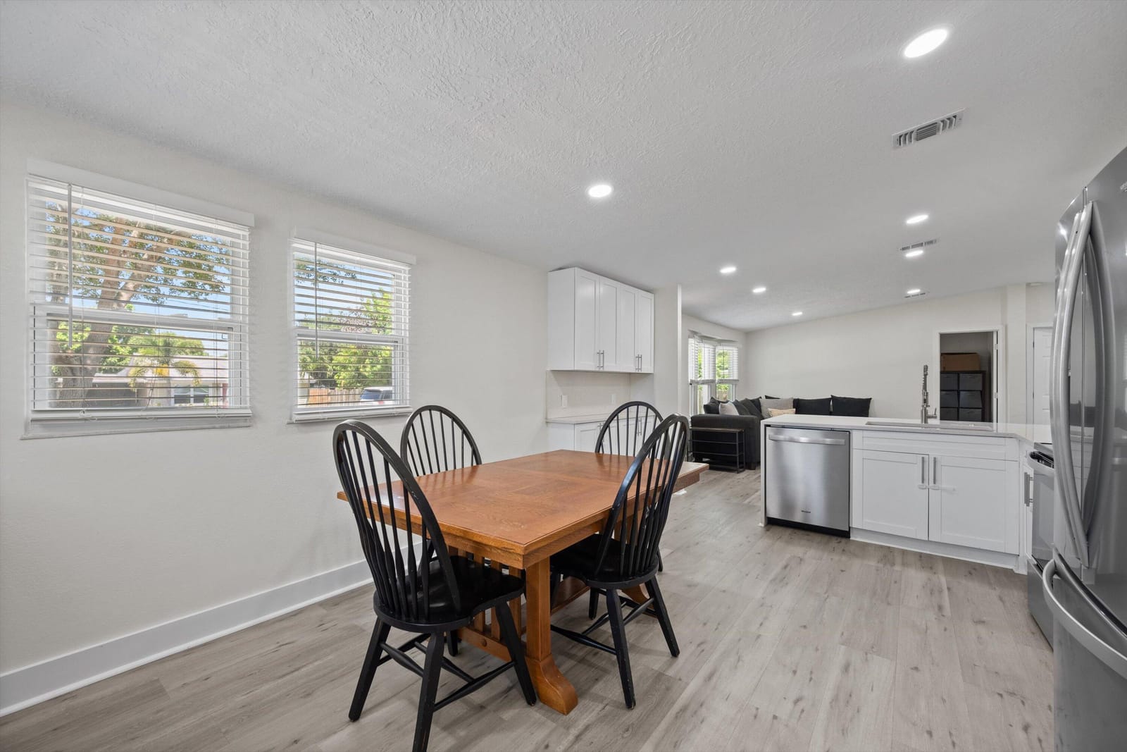909 SE Hibiscus Avenue, Stuart, FL 34996 photo 11