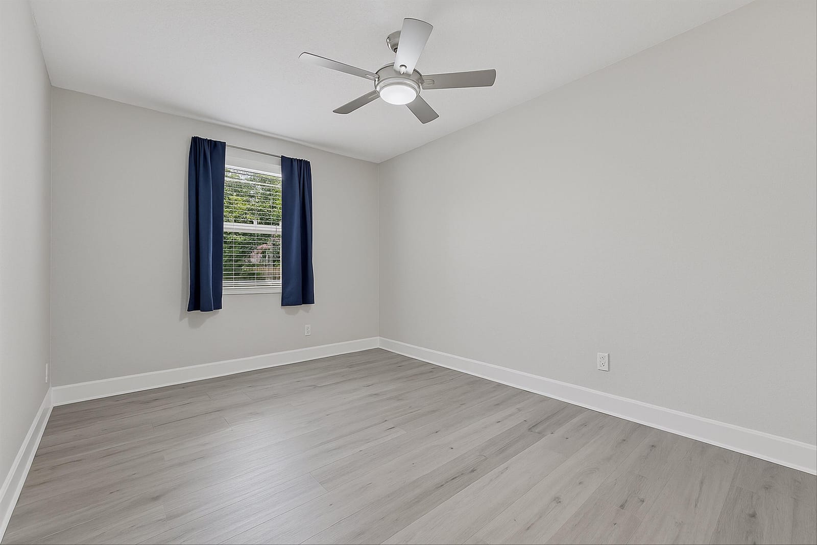 909 SE Hibiscus Avenue, Stuart, FL 34996 photo 15