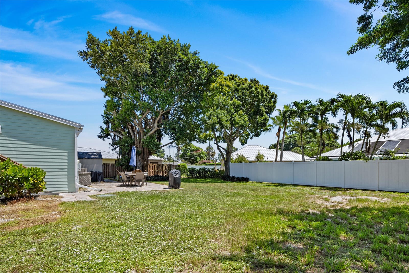 909 SE Hibiscus Avenue, Stuart, FL 34996 photo 27