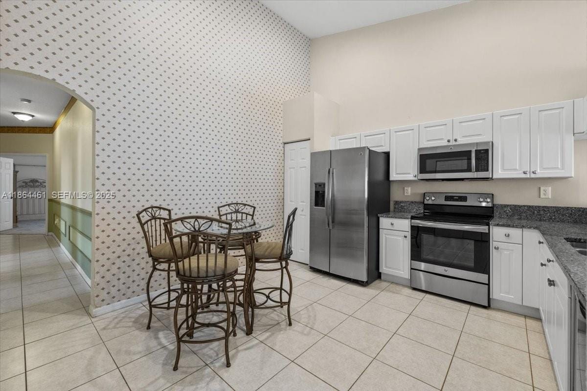 2420 E Aragon Boulevard 3, Sunrise, FL 33313 photo 13