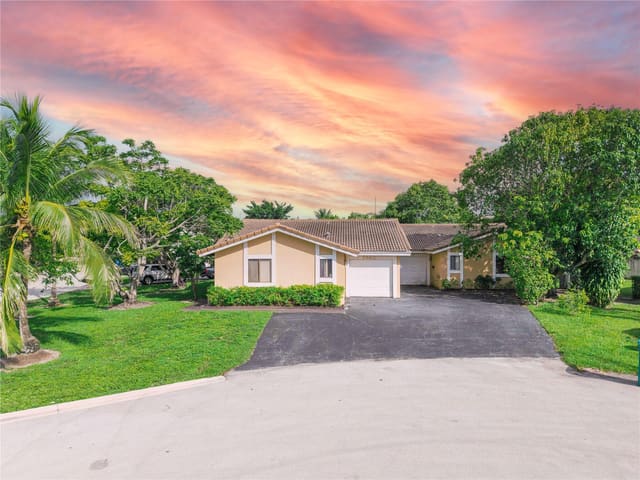 7940 NW 37th Drive, sold in Coral Spgs Sub 1 59 30 B, Coral Springs, FL