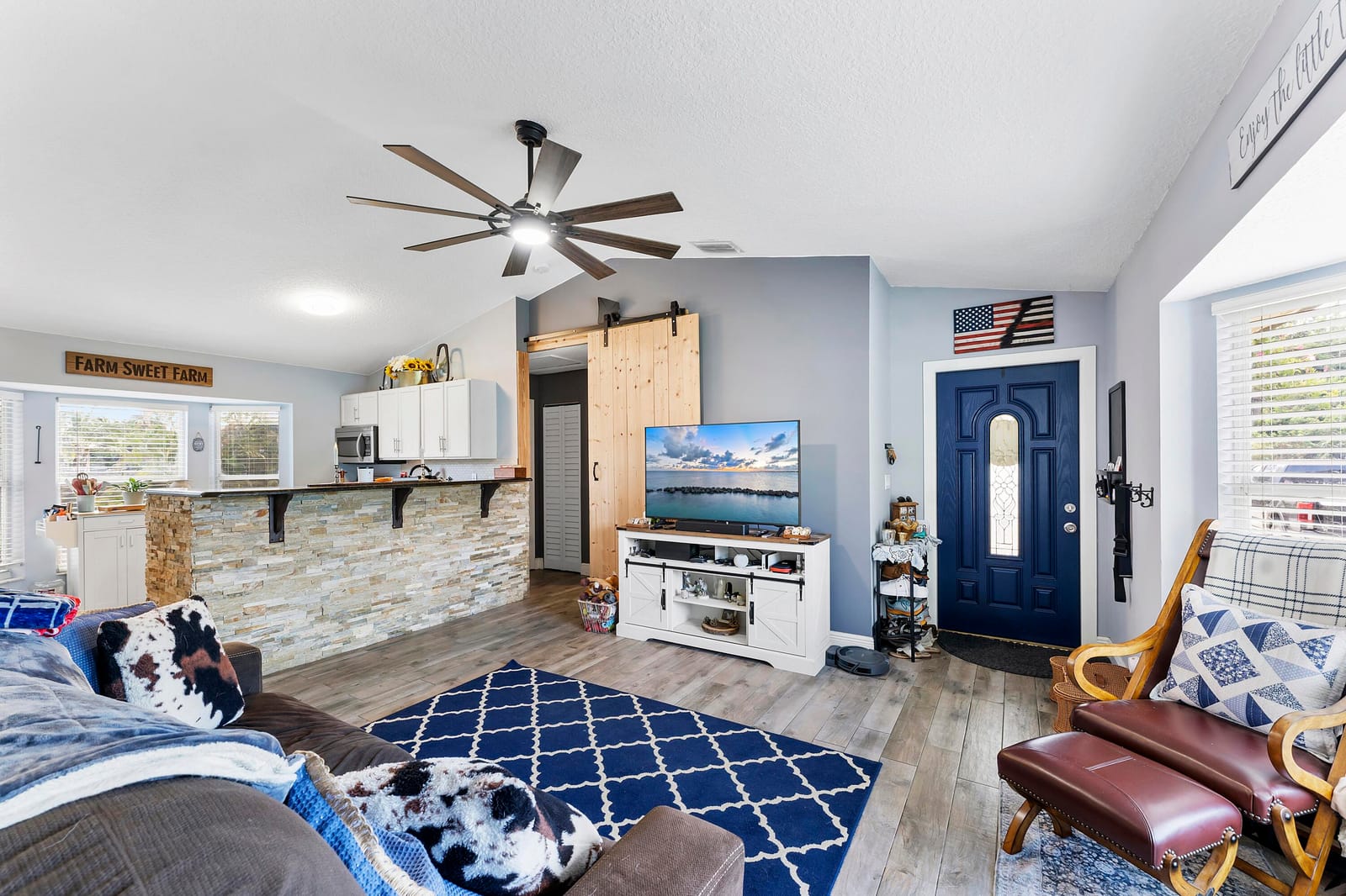 17798 W Sycamore Drive — photo 3