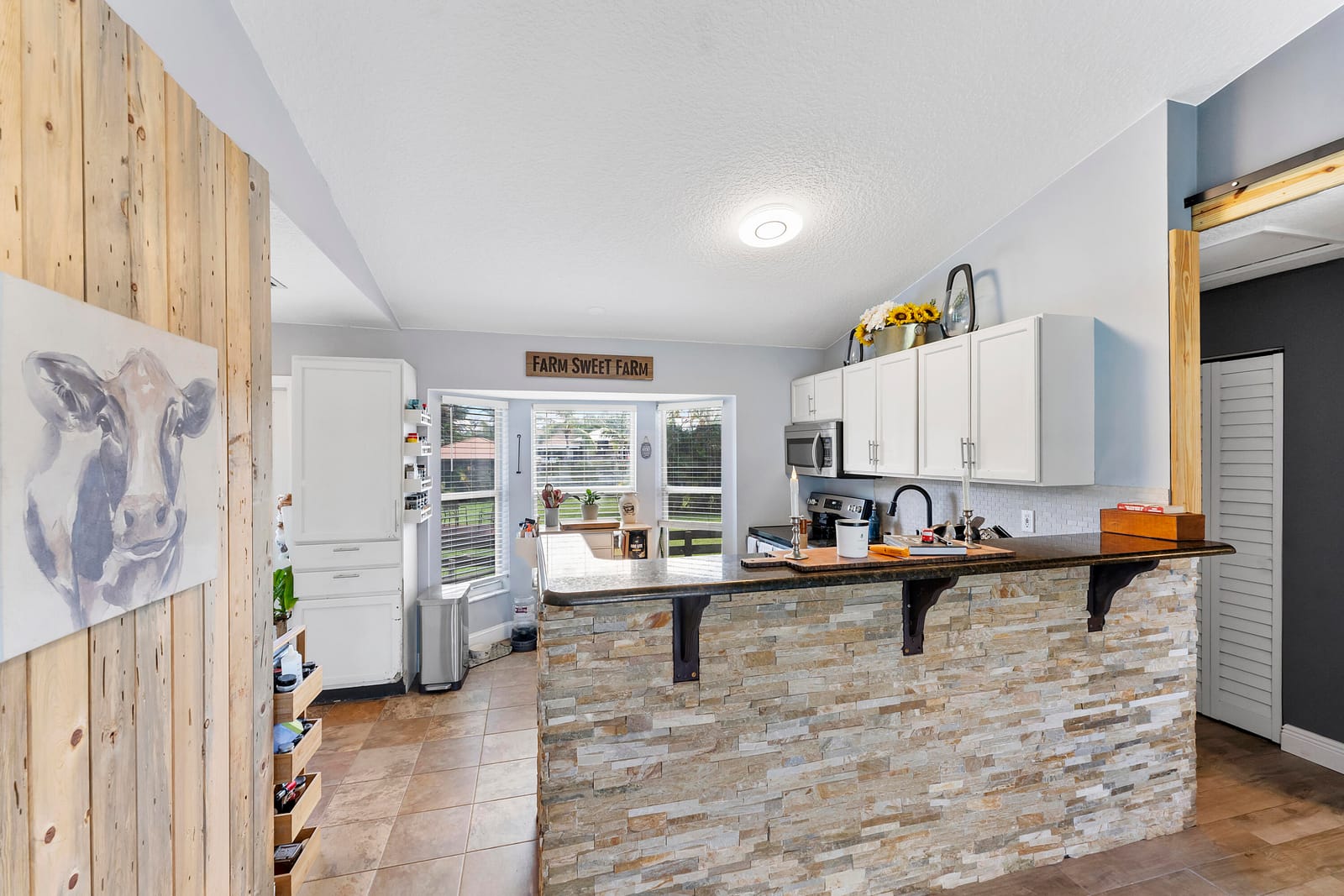 17798 W Sycamore Drive — photo 6