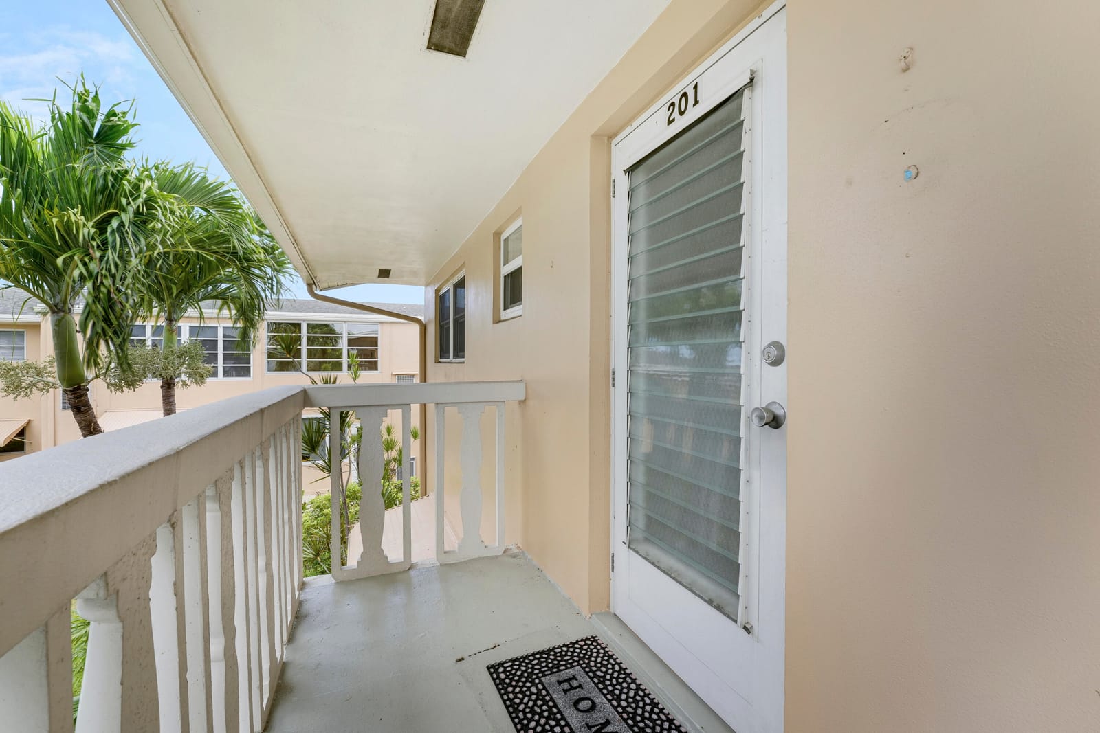 2132 NE 1st Way 201 — photo 2