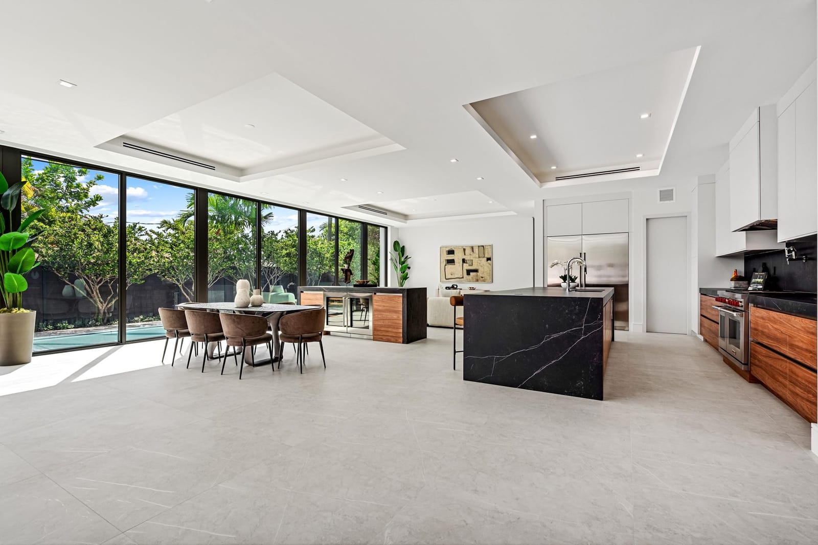 2000 Harbourview Drive — photo 12