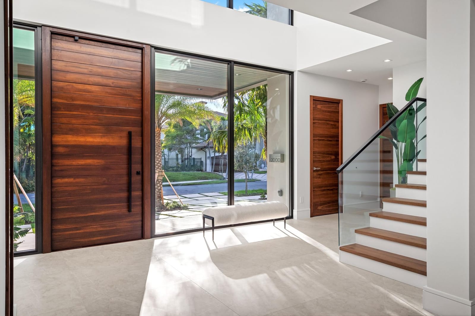 2000 Harbourview Drive — photo 8