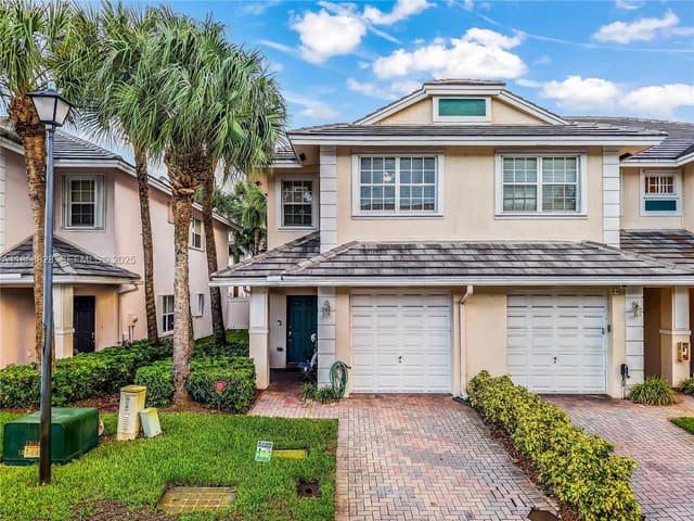 3087 NW 30th Place, sold in Cambridge Park, Oakland Park, FL