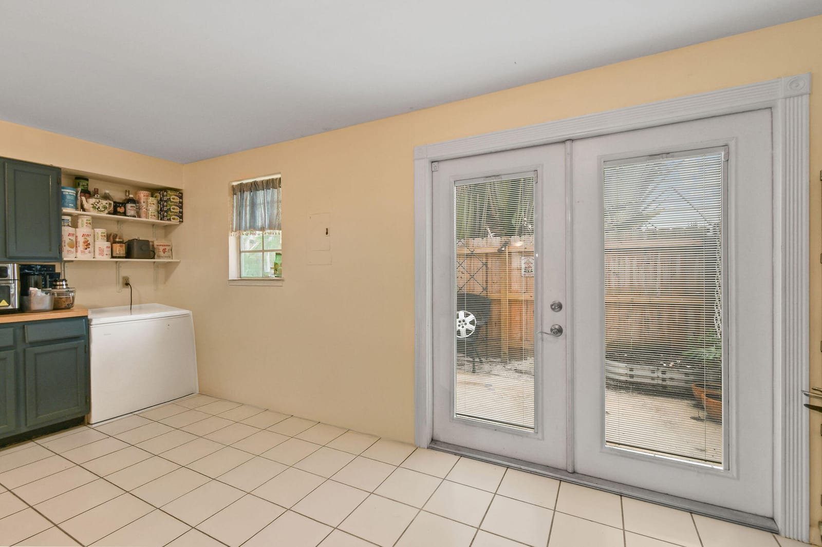 106 Old English Court — photo 8