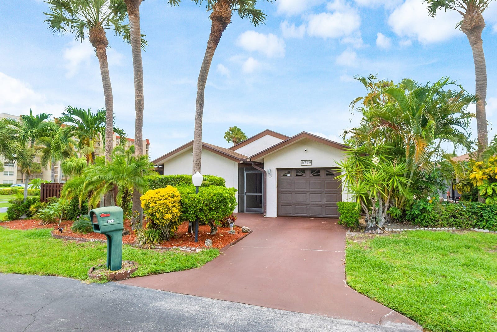 6779 Kramer Lane, Lake Worth, FL 33467 photo 2