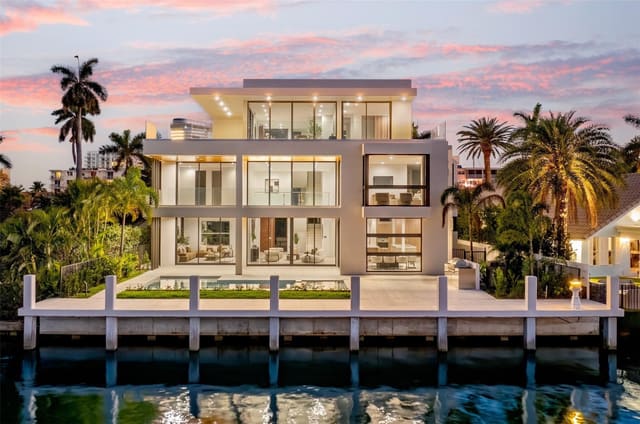 1637 SE 14th Street, sold in Lauderdale Harbors Sec A, Fort Lauderdale, FL
