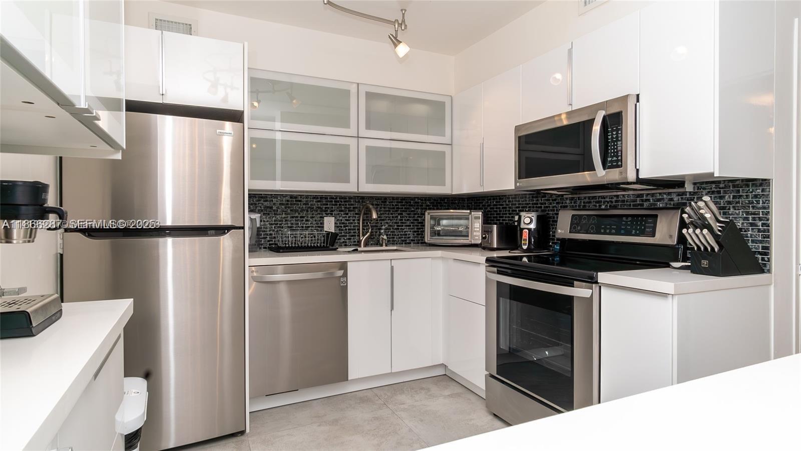 5161 Collins Avenue 811, Miami Beach, FL 33140, Miami Beach